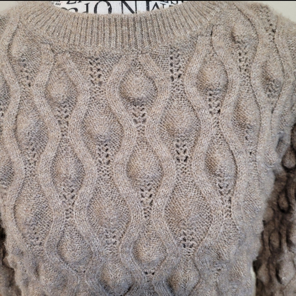 Sweet Romeo Womens SZ Sm. Bobble Knit textured Taupe‎ crew neck sweater soft - Picture 2 of 11